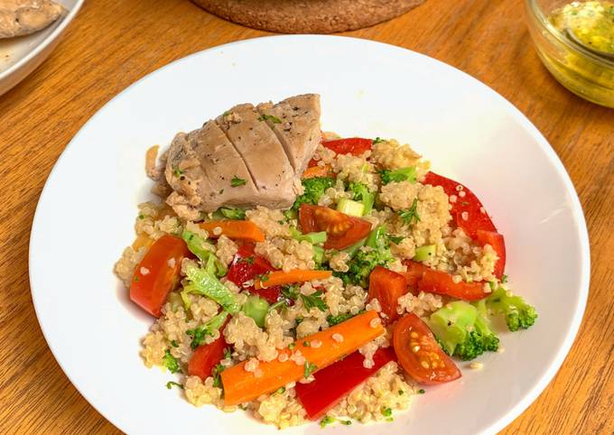Cara Gampang Menyiapkan Chicken Quinoa Salad Anti Gagal