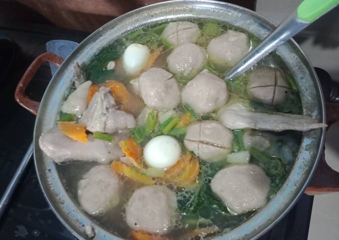 Sayur sop baso ayam telur puyuh