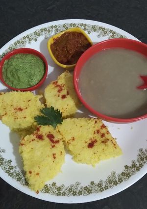 ખાટા ઢોકળાં (khata Dhokla recipe in Gujarati) રેસીપી મુખ્ય ફોટો