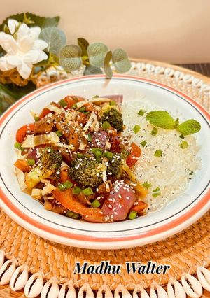 अमेरिकन चाइनीस चिकन चॉप्सी (American Chinese Chicken chopsuey) रेसिपी मुख्य फोटो