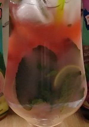 A picture of GUAVA AND APPLE MOJITO🍹.