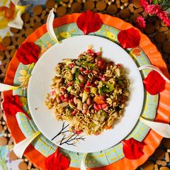 A picture of Wai Wai Bhel Tea time snack veggie nutty and easy in 5 minutes.