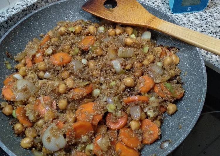 Quinoa con garbanzos y verduras