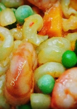 A picture of Macaroni Shrimps.