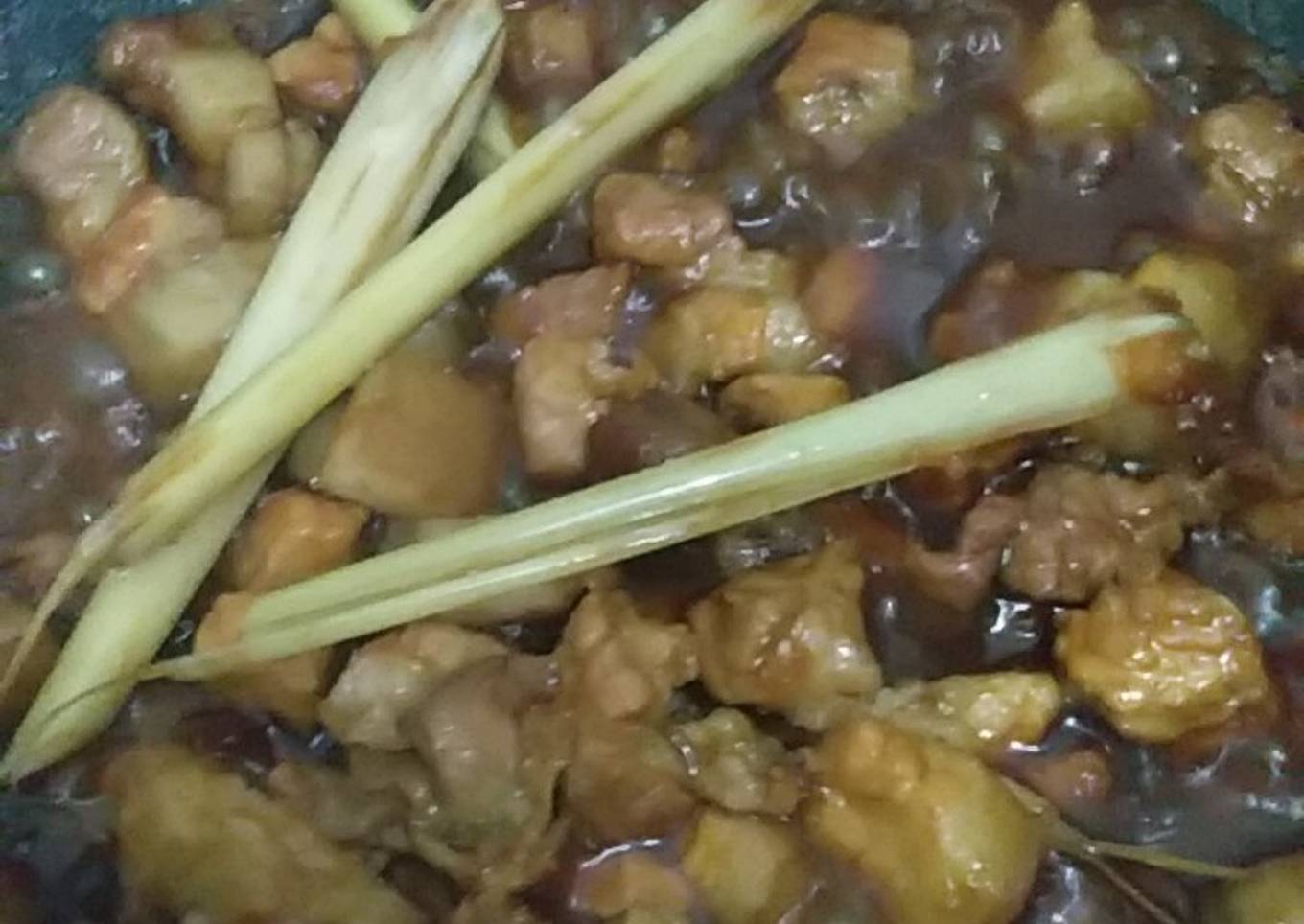 Babi kecap (non halal)