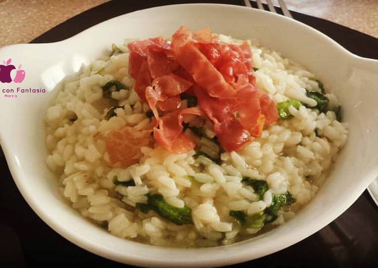 Risotto all’insalata e prosciutto crudo croccante