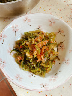 涼拌韓式泡菜海帶芽 的食譜成品照片
