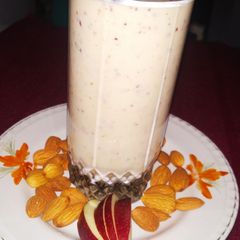 A picture of Banana Badam Apple Milkshake.