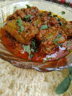 ભરેલ કારેલાનું શાક(bhrela karela saak recipe in Gujarati) રેસીપી મુખ્ય ફોટો