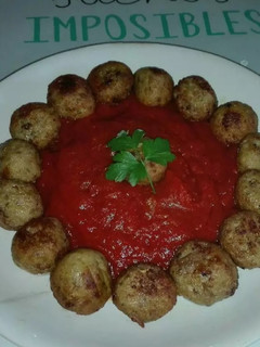 Una foto de Albóndigas con salsa de tomate