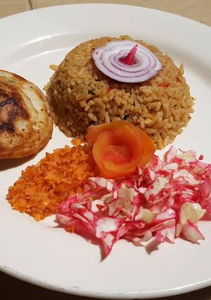 A picture of Plane fried rice.