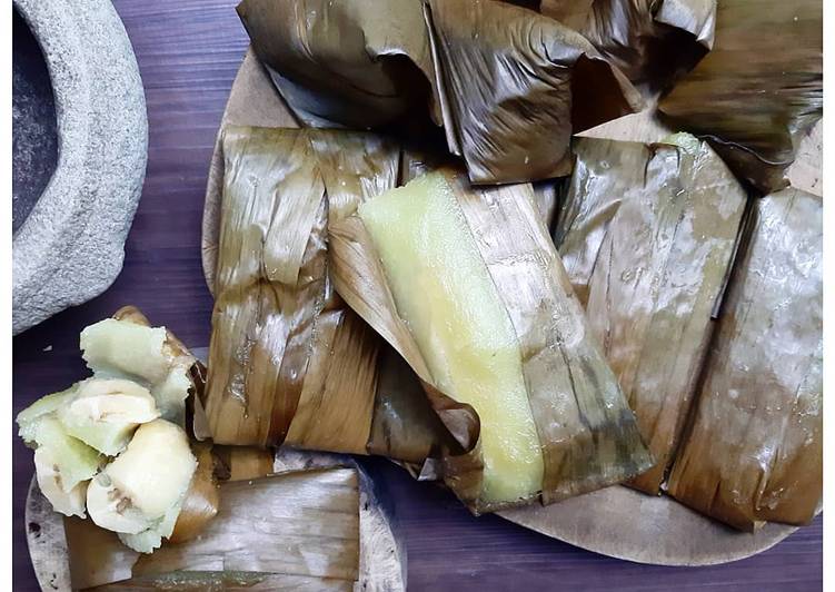 Bagaimana Menyajikan Kue Ketimus / Lemet Singkong Vegan, Menggugah Selera