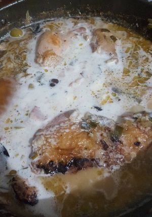 Una foto de Pollo a las dos olivas