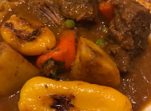 A picture of Instant Pot Beef Caldereta.