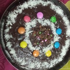 A picture of My daughter's crush chocklet cake.
