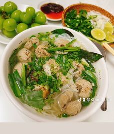 tương đen ăn bò viên