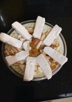साबूदाना पनीर खीर (sabudana paneer kheer recipe in Hindi) रेसिपी मुख्य फोटो