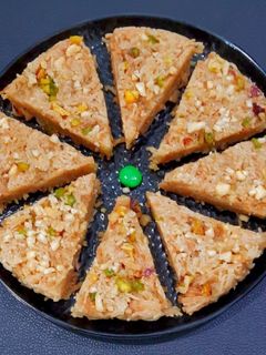 ઘઉં ની સેવ (Wheat Flour Sev Recipe In Gujarati) રેસીપી મુખ્ય ફોટો