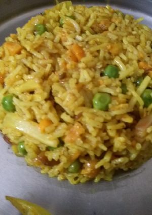 મહારાષ્ટ્રીયન મસાલા ભાત (Maharastrian Masala Bhat Recipe In Gujarati) રેસીપી મુખ્ય ફોટો