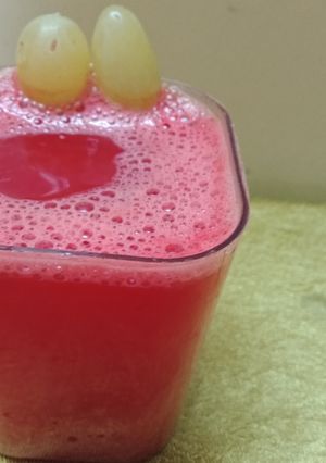 আঙ্গুর তরমুজের সরবৎ(angur tarmuj er sharbat recipe in bengali) রেসিপির প্রধান ছবি