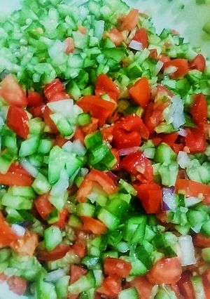 عکسی از دستور سالاد شیرازی🥗