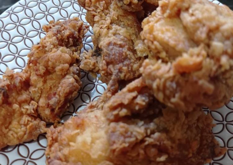 Langkah Mudah untuk Menyiapkan Ayam goreng tepung (buttermilk chicken, Enak