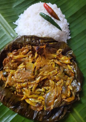 পেঁয়াজ কাচকির পাতুরি (peyaj kachkir paturi recipe in Bengali) রেসিপির প্রধান ছবি