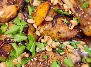 Une photo de Poulet au Citron, Zaatar de Yotam Ottolenghi