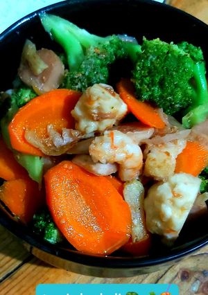 Foto resep Tips memasak/tumis BROKOLI dan WORTEL agar TETAP SEGAR & SEHAT🥰