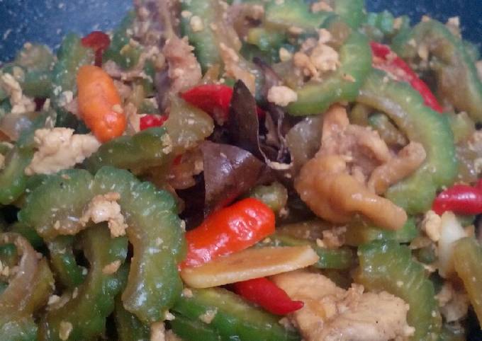 Langkah Mudah untuk Membuat Tumis Pare Putih Telur yang Enak Banget