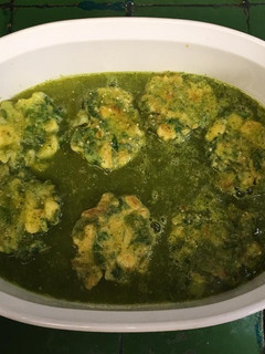 Una foto de Tortitas de lechuga y queso