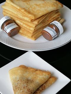 عکسی از دستور کرپ نوتلا🥞