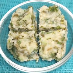 Green Garlicy Ghee Cubes --- Ghee Based Preserve A picture of Green Garlicy Ghee Cubes --- Ghee Based Preserve.