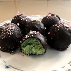 A picture of Cake pops.
