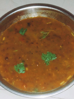 काले मसूर की दाल (kale masoor ki dal recipe in Hindi) रेसिपी मुख्य फोटो