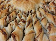 Une photo de pâte feuilletée boursin