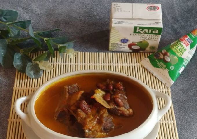 Gulai iga sapi kacang tanah