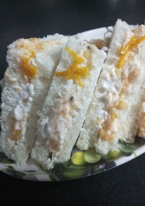 A picture of Orange zest sweet cream sandwich.