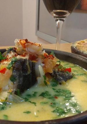 Una foto de Caldillo de congrio nerudiano