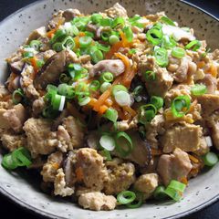 A picture of Scrambled Tofu, Veggies & Egg.