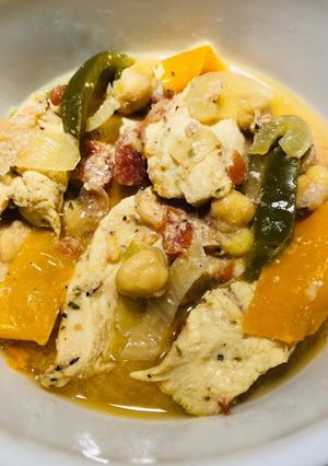 A picture of Crockpot Colorful Chicken 🐔, Peppers 🌶 and Garbanzo Stew.