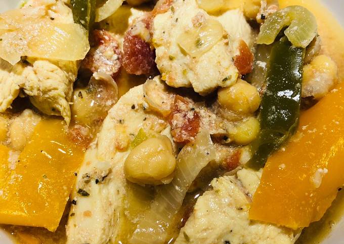 Crockpot Colorful Chicken , Peppers  and Garbanzo Stew