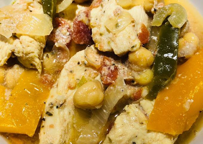 Simple Way to Prepare Perfect Crockpot Colorful Chicken ðŸ�”, Peppers ðŸŒ¶ and Garbanzo Stew