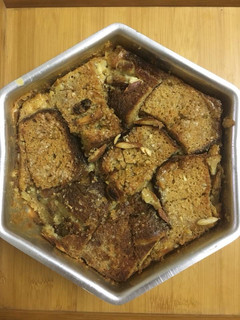 A picture of Bread pudding.