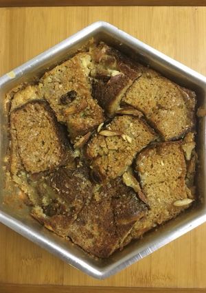 A picture of Bread pudding.