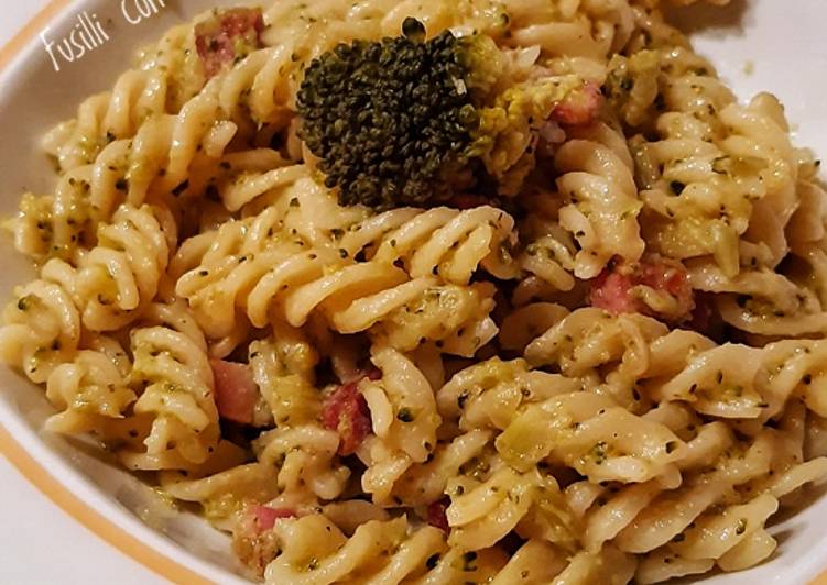 Fusilli con Broccoli e Pancetta