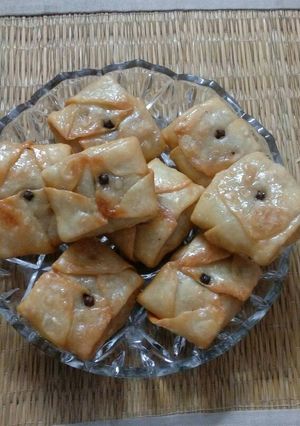 A picture of Lovongo lotika.