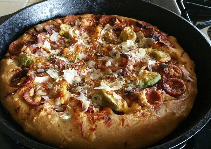 Bbq pepperoni deep dish pizza in a Cast Iron skillet