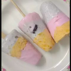 A picture of Triple fruit candy.