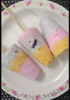 A picture of Triple fruit candy.
